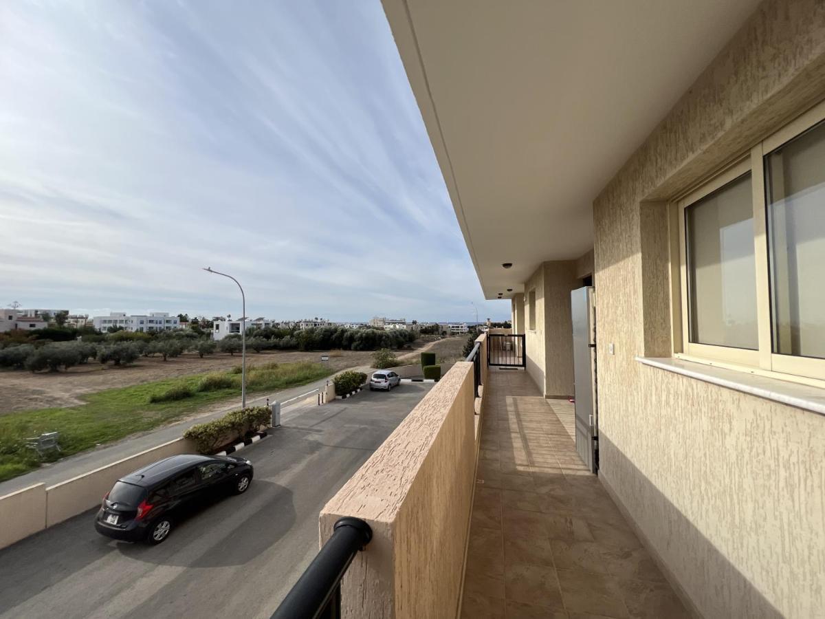 Royal-Seacrest Paphos-Center Vip Apartment Exterior foto