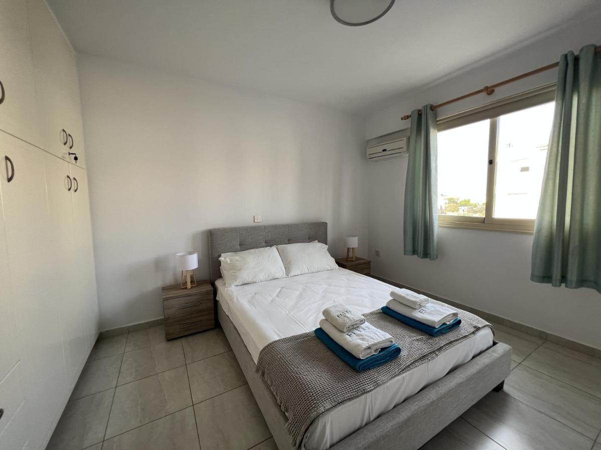Royal-Seacrest Paphos-Center Vip Apartment Exterior foto