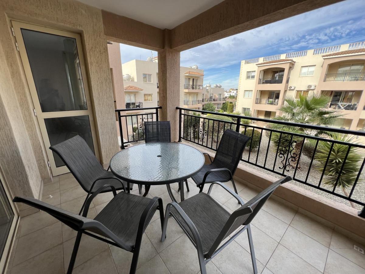 Royal-Seacrest Paphos-Center Vip Apartment Exterior foto
