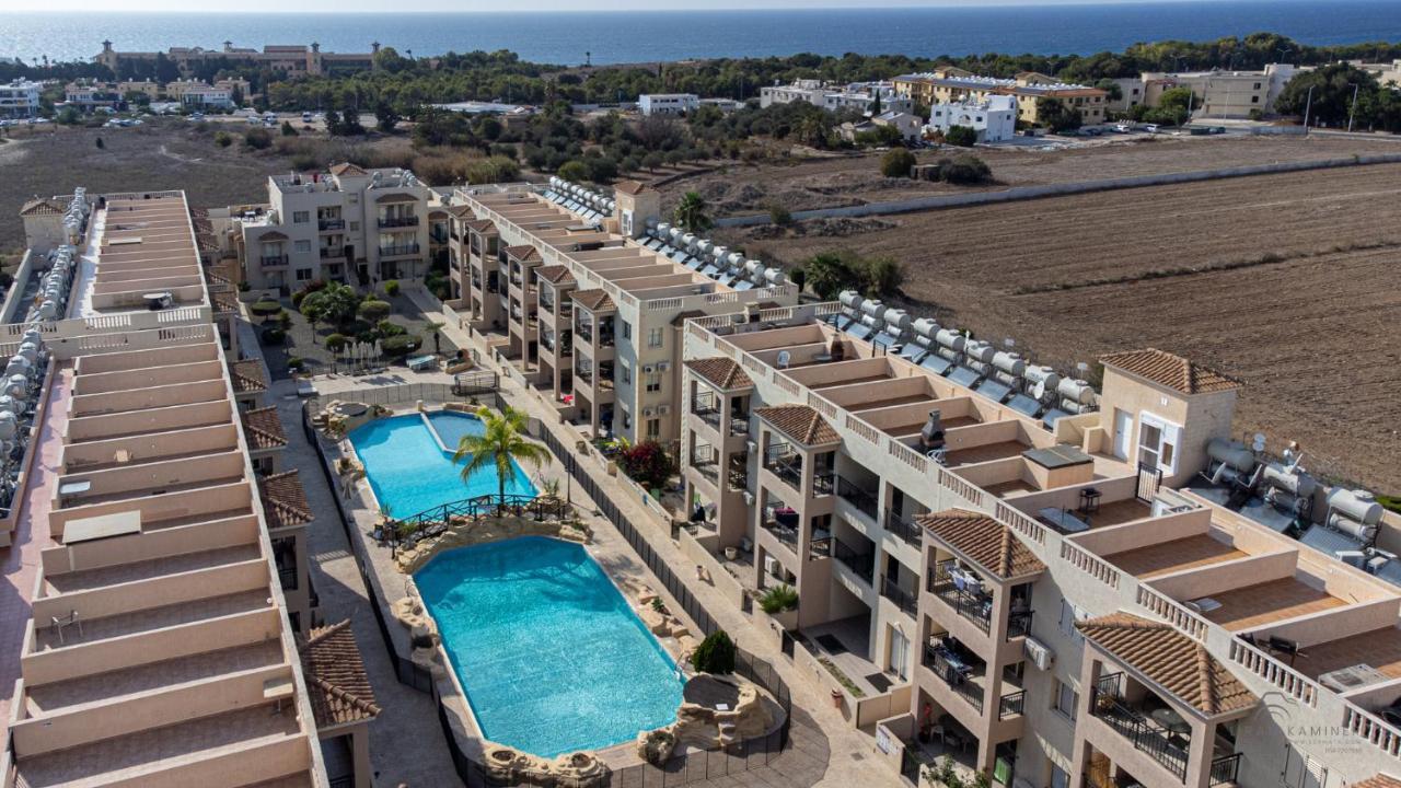 Royal-Seacrest Paphos-Center Vip Apartment Exterior foto