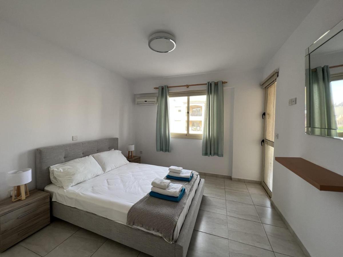 Royal-Seacrest Paphos-Center Vip Apartment Exterior foto