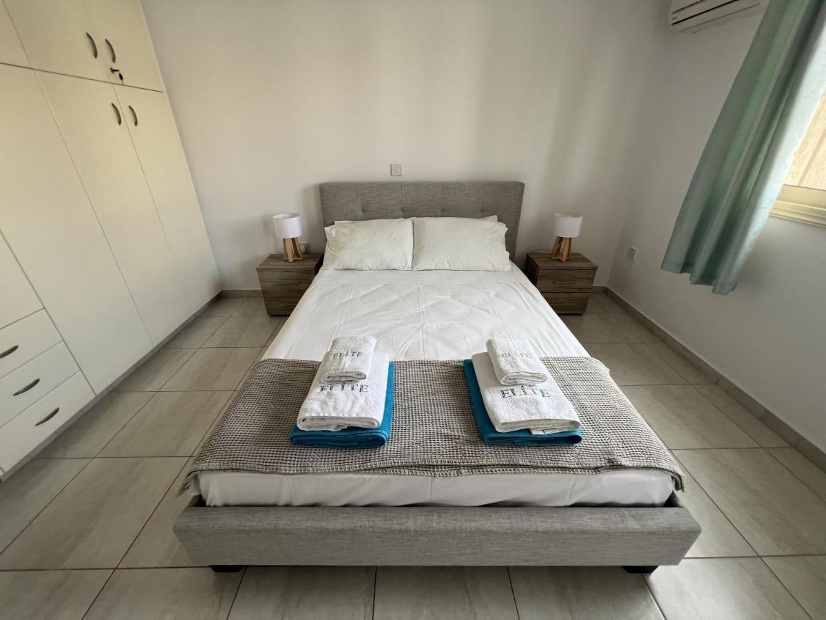 Royal-Seacrest Paphos-Center Vip Apartment Exterior foto