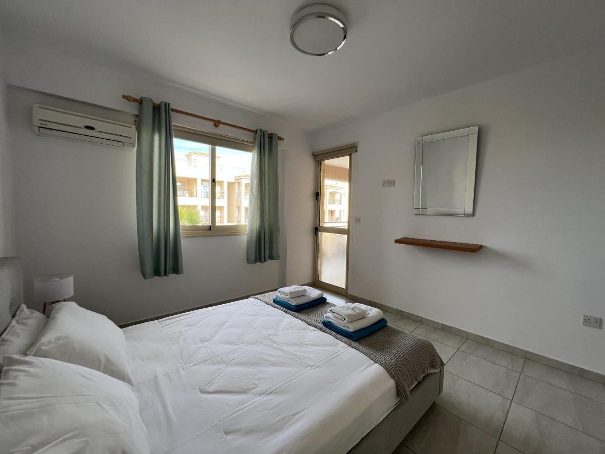 Royal-Seacrest Paphos-Center Vip Apartment Exterior foto