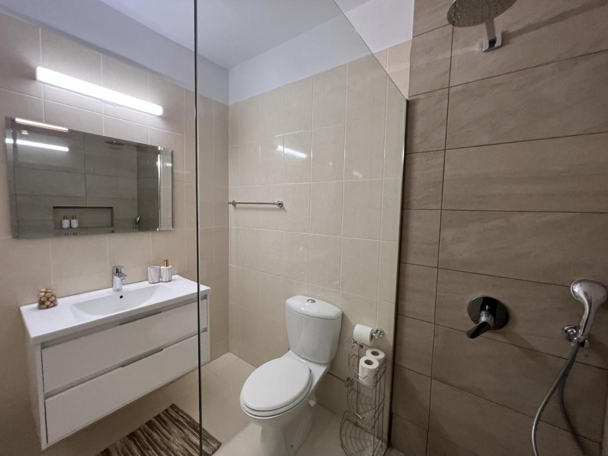 Royal-Seacrest Paphos-Center Vip Apartment Exterior foto